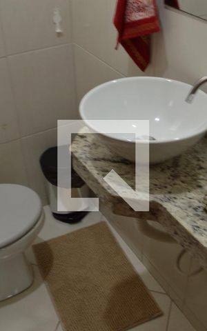 Casa de condomínio à venda com 182m², 3 quartos e 1 vagaLavabo 
