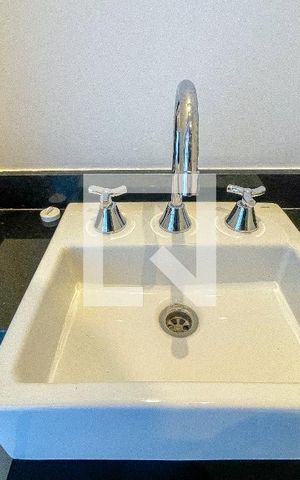 Studio para alugar com 32m², 1 quarto e sem vaga Studio para alugar com 32m², 1 quarto e sem vagaBanheiro