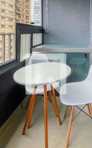 Studio para alugar com 32m², 1 quarto e sem vaga Studio para alugar com 32m², 1 quarto e sem vagaVaranda