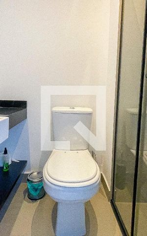Studio para alugar com 32m², 1 quarto e sem vaga Studio para alugar com 32m², 1 quarto e sem vagaBanheiro