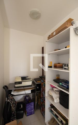 Apartamento para alugar com 63m², 2 quartos e 1 vaga Apartamento para alugar com 63m², 2 quartos e 1 vagaEscritório