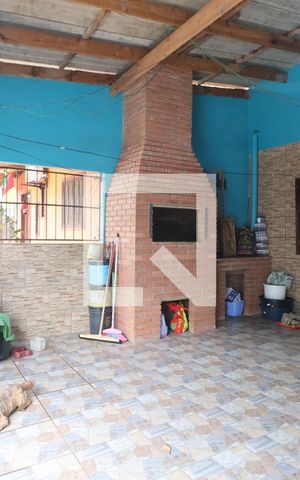 Casa à venda com 80m², 2 quartos e 2 vagasChurrasqueira