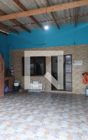 Casa à venda com 80m², 2 quartos e 2 vagasGaragem