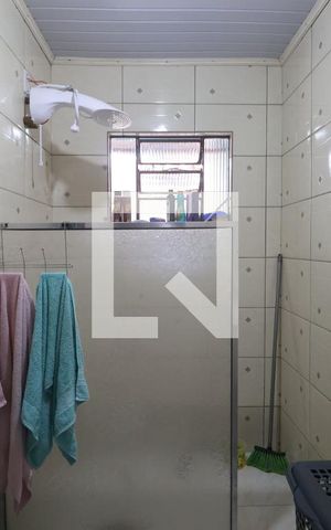 Casa à venda com 80m², 2 quartos e 2 vagasBanheiro