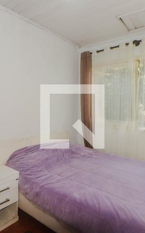 Casa à venda com 442m², 5 quartos e 2 vagas Casa à venda com 442m², 5 quartos e 2 vagasQuarto - Edícula