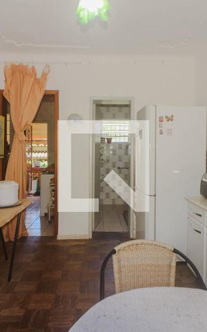 Casa à venda com 442m², 5 quartos e 2 vagas Casa à venda com 442m², 5 quartos e 2 vagasCopa