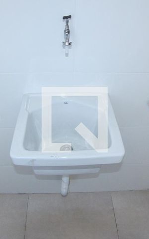 Apartamento à venda com 38m², 2 quartos e sem vaga Apartamento à venda com 38m², 2 quartos e sem vagaÁrea de serviço