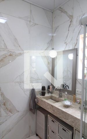 Casa à venda com 130m², 5 quartos e 2 vagasBanheiro 2