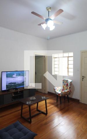 Casa à venda com 130m², 5 quartos e 2 vagasSala