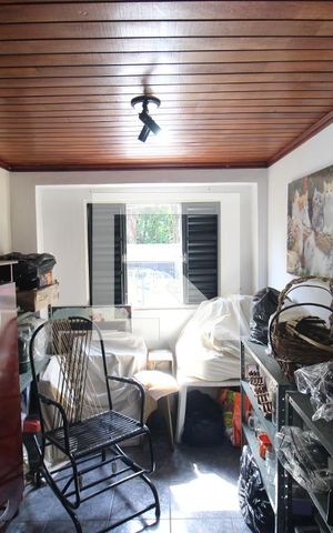Casa à venda com 130m², 5 quartos e 2 vagasQuarto 3