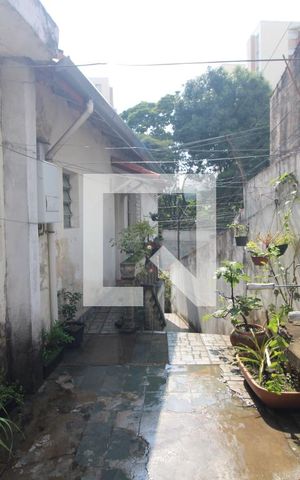 Casa à venda com 130m², 5 quartos e 2 vagasÁrea de Serviço