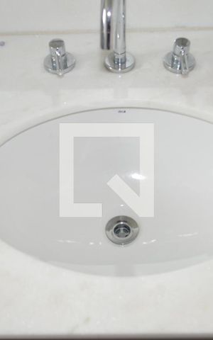 Apartamento à venda com 155m², 2 quartos e 2 vagasBanheiro da Suíte