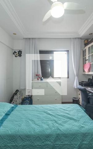 Apartamento à venda com 187m², 3 quartos e 4 vagas Apartamento à venda com 187m², 3 quartos e 4 vagasQuarto 2