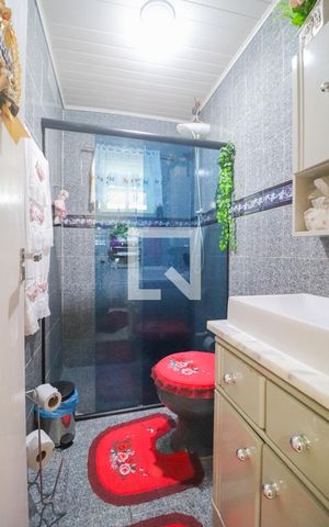 Casa à venda com 240m², 3 quartos e 2 vagas Casa à venda com 240m², 3 quartos e 2 vagasBanheiro