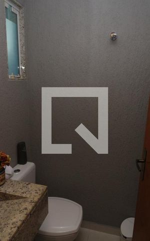 Casa de condomínio à venda com 120m², 3 quartos e 2 vagasLavabo