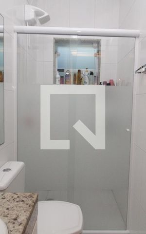 Casa de condomínio à venda com 120m², 3 quartos e 2 vagasBanheiro da Suíte
