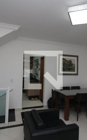 Casa de condomínio à venda com 120m², 3 quartos e 2 vagasSala de TV