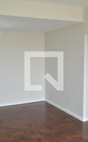 Apartamento para alugar com 75m², 2 quartos e 1 vagaSala