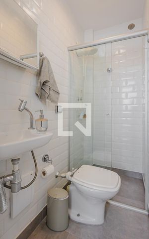 Apartamento à venda com 101m², 2 quartos e 1 vagaÁrea de Serviço - Banheiro