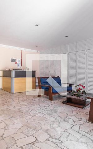Apartamento à venda com 101m², 2 quartos e 1 vaga Apartamento à venda com 101m², 2 quartos e 1 vagaHall social