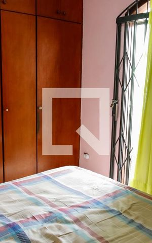 Casa à venda com 185m², 4 quartos e 2 vagas Casa à venda com 185m², 4 quartos e 2 vagasSuíte