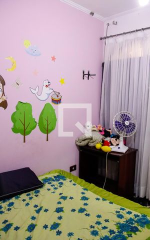 Casa à venda com 185m², 4 quartos e 2 vagas Casa à venda com 185m², 4 quartos e 2 vagasQuarto 2