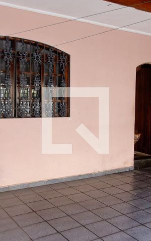 Casa à venda com 185m², 4 quartos e 2 vagas Casa à venda com 185m², 4 quartos e 2 vagasGaragem