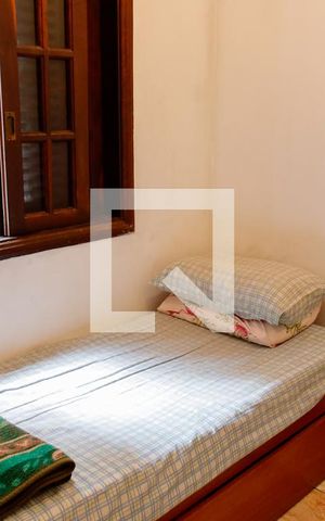 Casa à venda com 185m², 4 quartos e 2 vagas Casa à venda com 185m², 4 quartos e 2 vagasQuarto 1