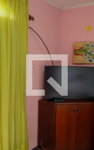 Casa à venda com 185m², 4 quartos e 2 vagas Casa à venda com 185m², 4 quartos e 2 vagasSuíte