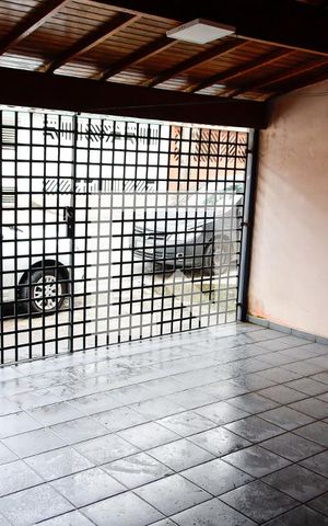 Casa à venda com 185m², 4 quartos e 2 vagas Casa à venda com 185m², 4 quartos e 2 vagasGaragem