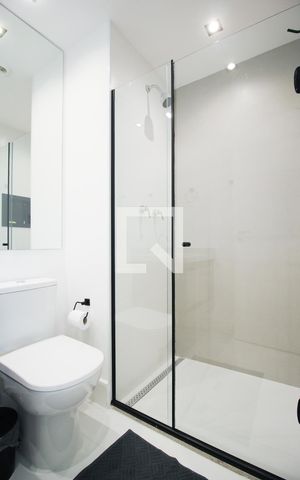 Studio à venda com 33m², 1 quarto e sem vaga Studio à venda com 33m², 1 quarto e sem vagaBanheiro