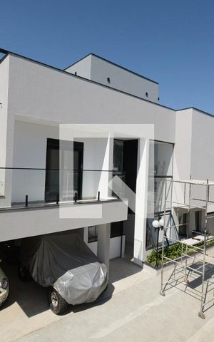 Casa de condomínio à venda com 350m², 4 quartos e 4 vagasVista da Varanda