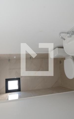 Casa de condomínio à venda com 350m², 4 quartos e 4 vagasLavabo