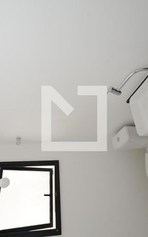 Casa de condomínio à venda com 350m², 4 quartos e 4 vagasBanheiro de serviço