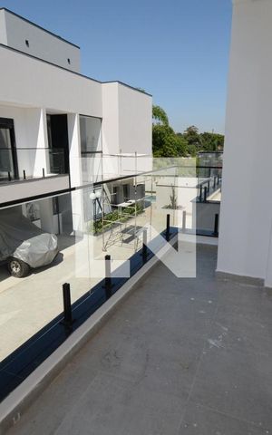 Casa de condomínio à venda com 350m², 4 quartos e 4 vagasVaranda da suíte 1
