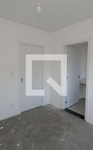 Casa de condomínio à venda com 350m², 4 quartos e 4 vagasSuíte 2