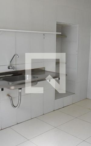 Casa para alugar com 120m², 2 quartos e 2 vagasCozinha