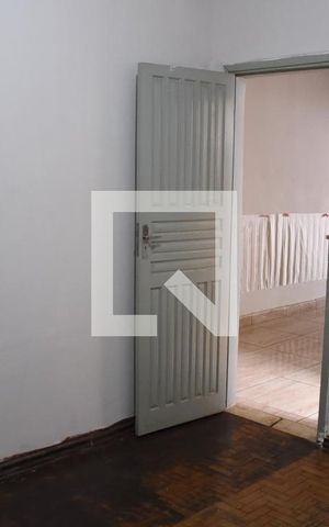 Casa para alugar com 120m², 2 quartos e 2 vagasQuarto 3