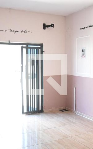 Casa para alugar com 120m², 2 quartos e 2 vagasQuarto 1