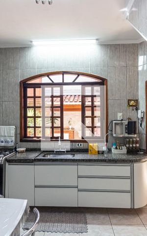 Casa à venda com 146m², 3 quartos e 3 vagas Casa à venda com 146m², 3 quartos e 3 vagasCozinha