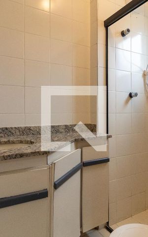 Casa de condomínio à venda com 128m², 3 quartos e 2 vagas Casa de condomínio à venda com 128m², 3 quartos e 2 vagasBanheiro da Suíte 1