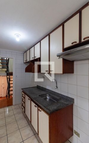Casa de condomínio à venda com 128m², 3 quartos e 2 vagas Casa de condomínio à venda com 128m², 3 quartos e 2 vagasCozinha