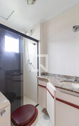 Casa de condomínio à venda com 128m², 3 quartos e 2 vagas Casa de condomínio à venda com 128m², 3 quartos e 2 vagasBanheiro da Suíte 2