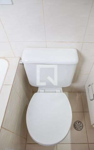 Apartamento à venda com 80m², 3 quartos e 1 vaga Apartamento à venda com 80m², 3 quartos e 1 vagaBanheiro da Suíte