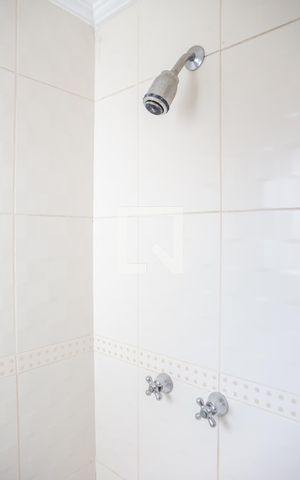 Apartamento à venda com 80m², 3 quartos e 1 vaga Apartamento à venda com 80m², 3 quartos e 1 vagaBanheiro da Suíte