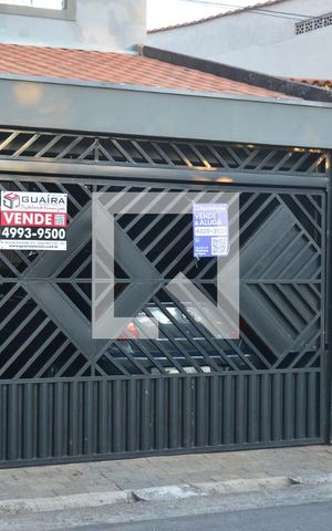 Casa à venda com 162m², 4 quartos e 2 vagasPlaca