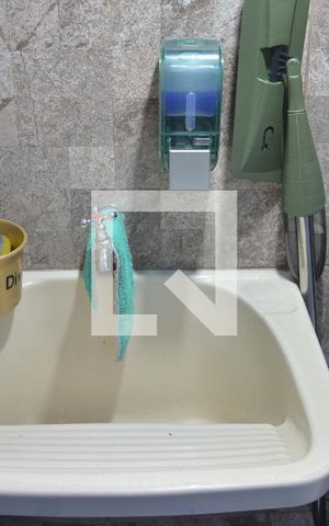 Casa à venda com 162m², 4 quartos e 2 vagasÁrea de Serviço