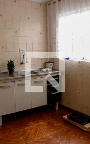 Casa à venda com 260m², 6 quartos e 2 vagas Casa à venda com 260m², 6 quartos e 2 vagasCozinha