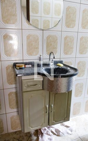 Casa à venda com 260m², 6 quartos e 2 vagas Casa à venda com 260m², 6 quartos e 2 vagasBanheiro