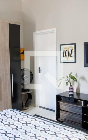 Casa à venda com 260m², 6 quartos e 2 vagas Casa à venda com 260m², 6 quartos e 2 vagasQuarto 4 - Suíte